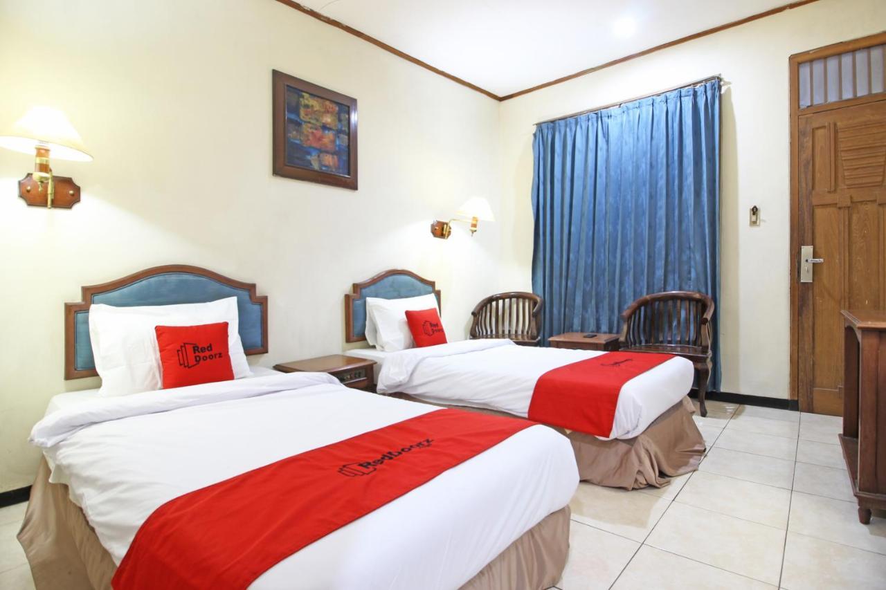 Reddoorz Near Malioboro Tugu Station Jogja Hotel Yogyakarta Exterior photo