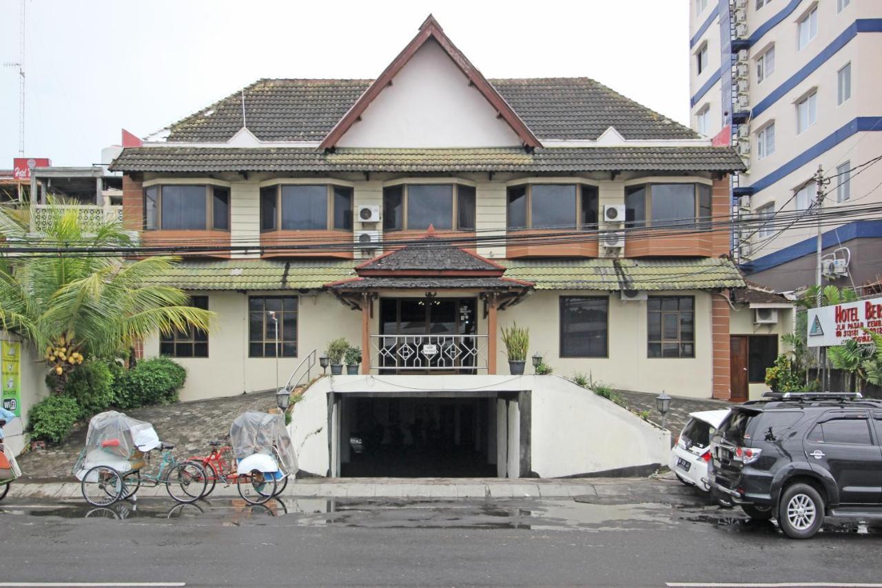 Reddoorz Near Malioboro Tugu Station Jogja Hotel Yogyakarta Exterior photo