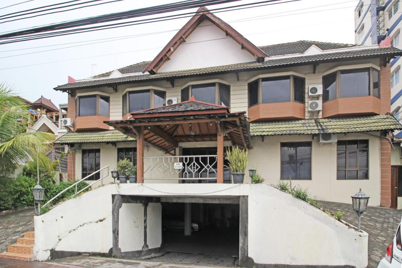 Reddoorz Near Malioboro Tugu Station Jogja Hotel Yogyakarta Exterior photo